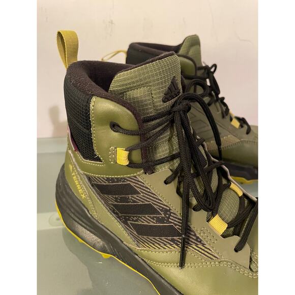 Adidas Terrex Unity Leather Mid COLD.RDY Hiking Boots men’s 9 Focus Olive Black - Picture 3 of 9